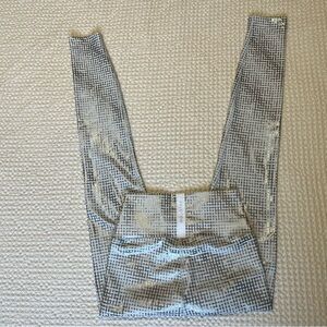 Peloton Show Up Foil Printed High Rise Leggings Size Small